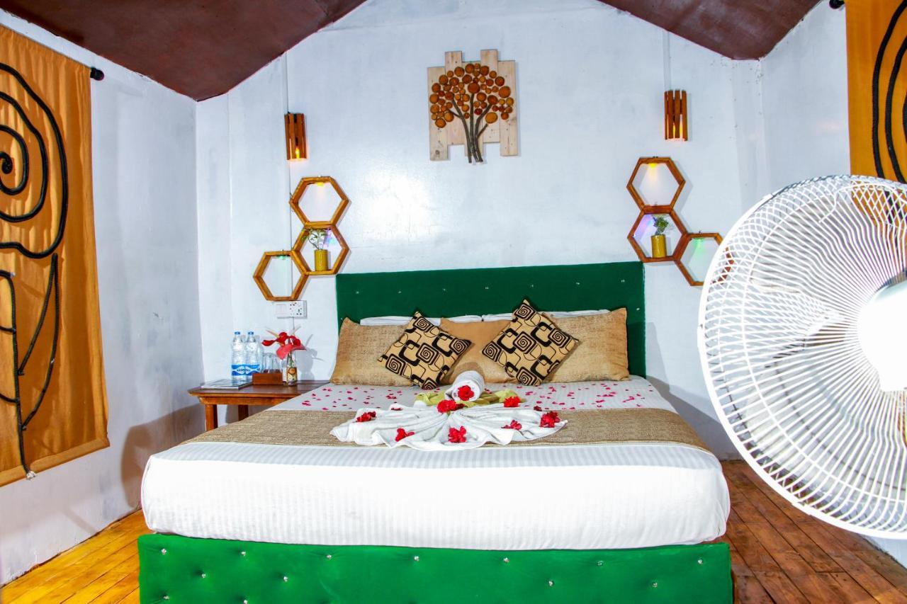 סיגירייה Experience The Comforts Of An Amazing Treehouse מראה חיצוני תמונה