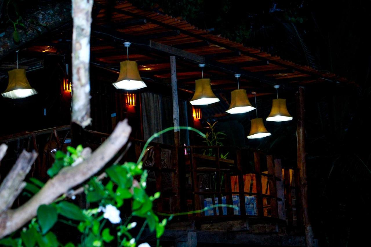 סיגירייה Experience The Comforts Of An Amazing Treehouse מראה חיצוני תמונה