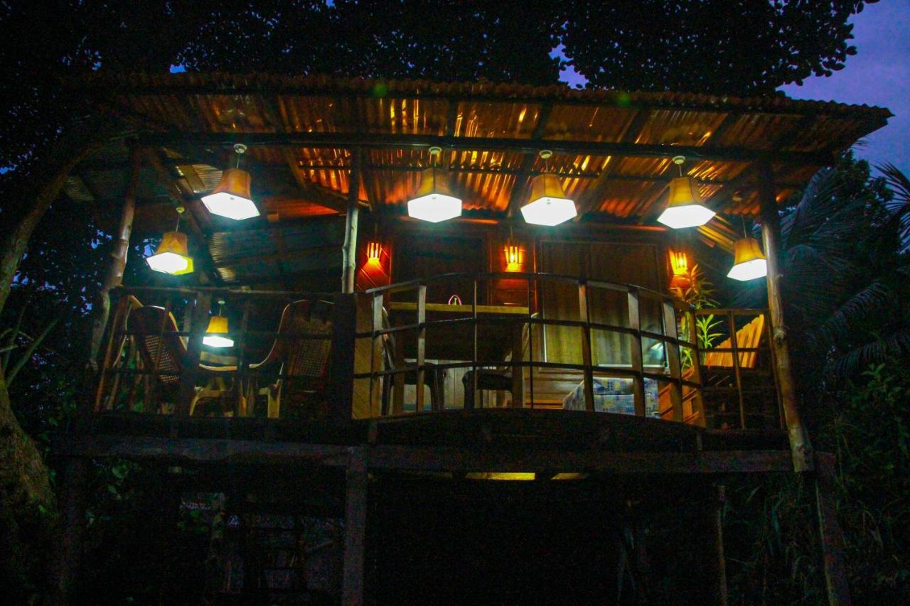 סיגירייה Experience The Comforts Of An Amazing Treehouse מראה חיצוני תמונה